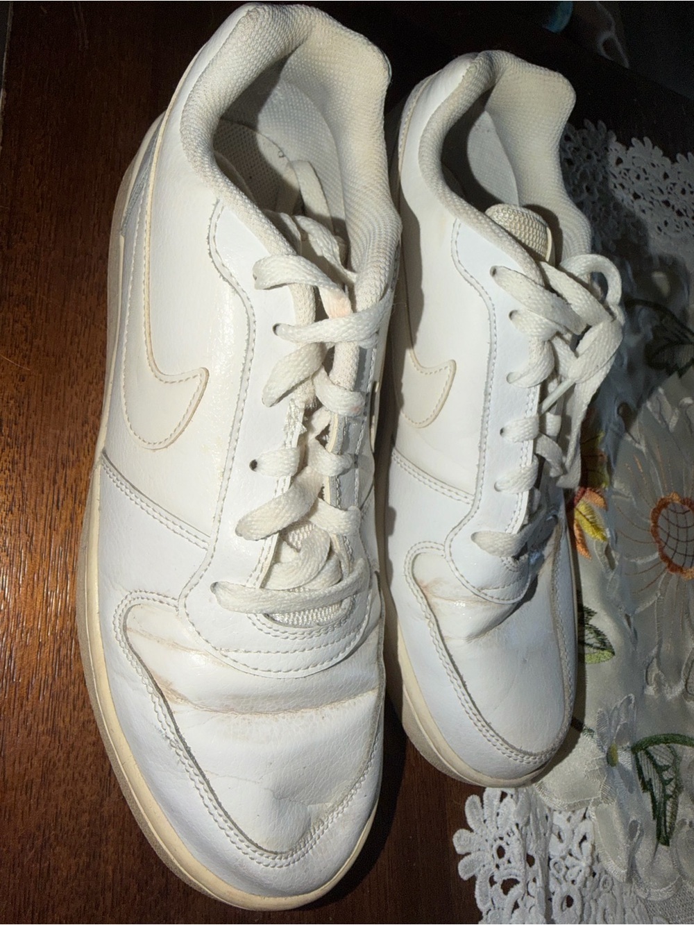 White Leather Sneakers with Subtle Swoosh